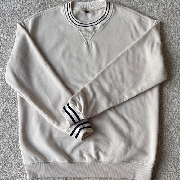 Bundle of five Men's Sweatshirts - Picture 5 of 7